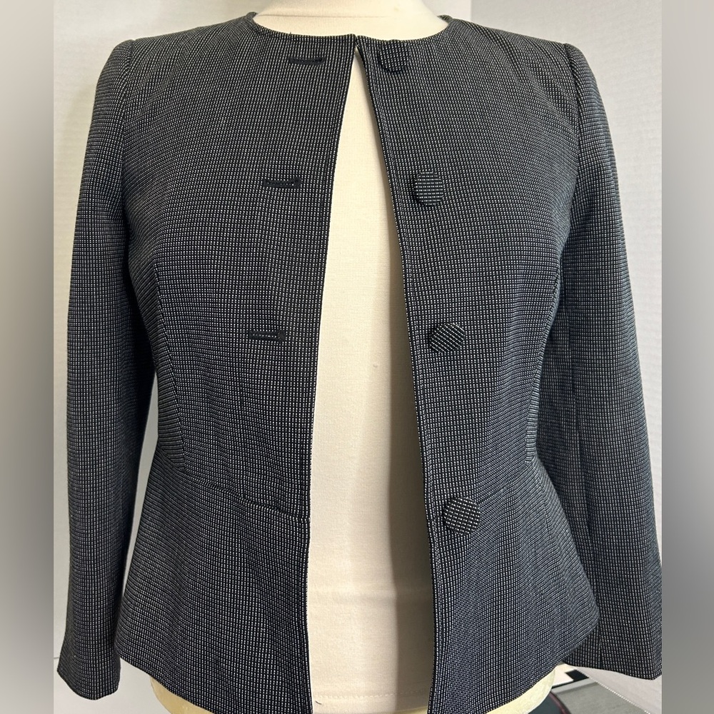 Ann Taylor Factor Petite crew neck blazer
